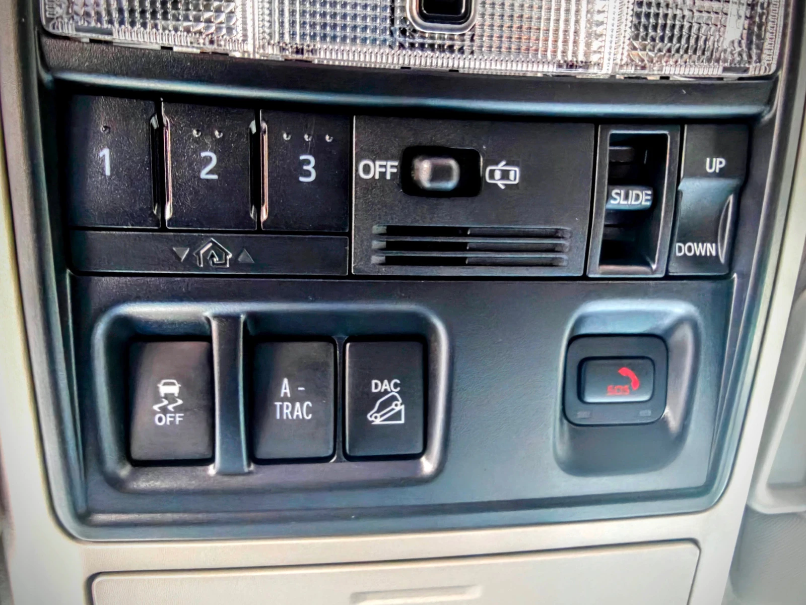 Toyota 4runner 4.0 4x4 40-th Edition, снимка 11 - Автомобили и джипове - 54371605