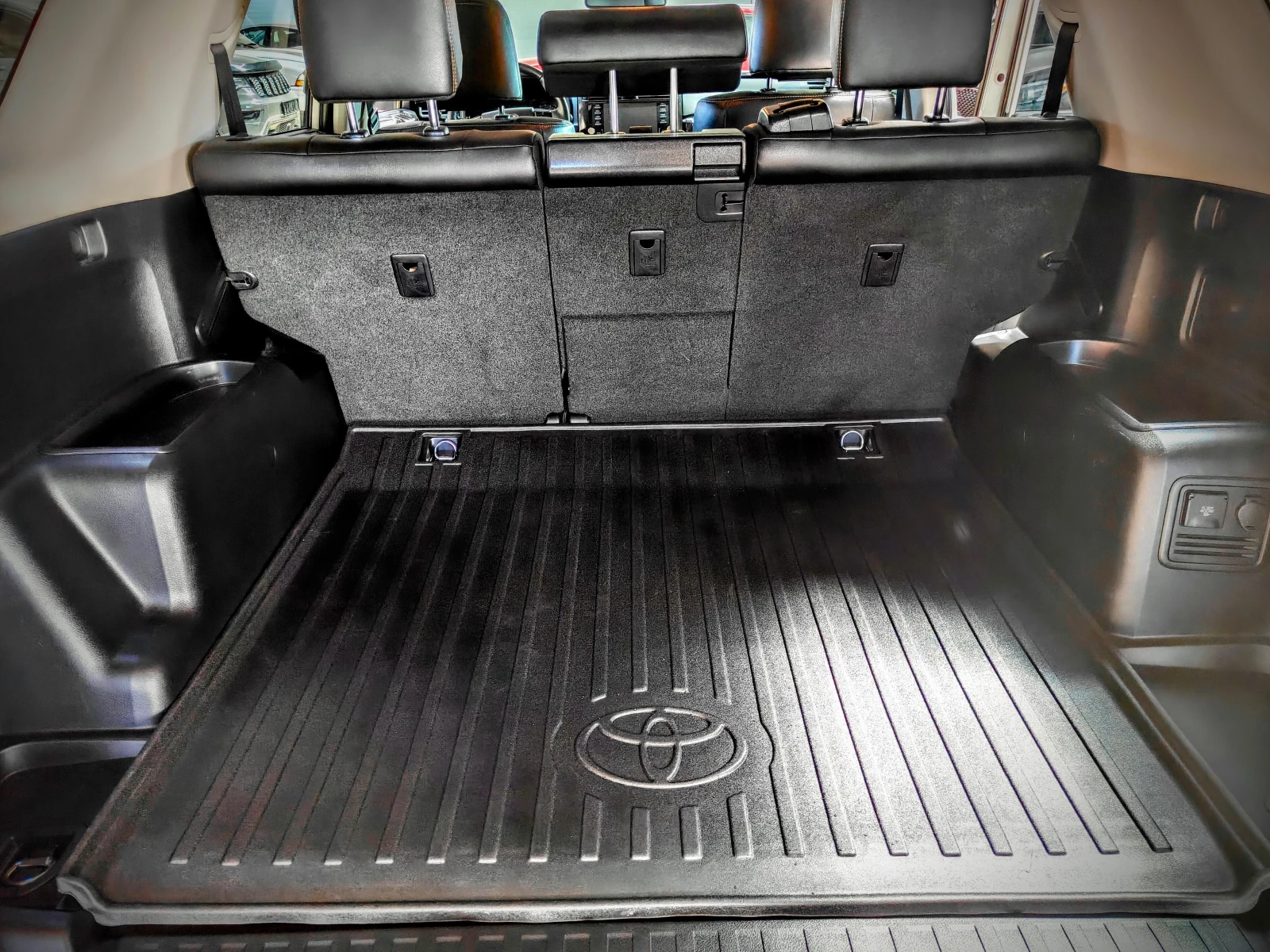 Toyota 4runner 4.0 4x4 40-th Edition, снимка 14 - Автомобили и джипове - 54371605