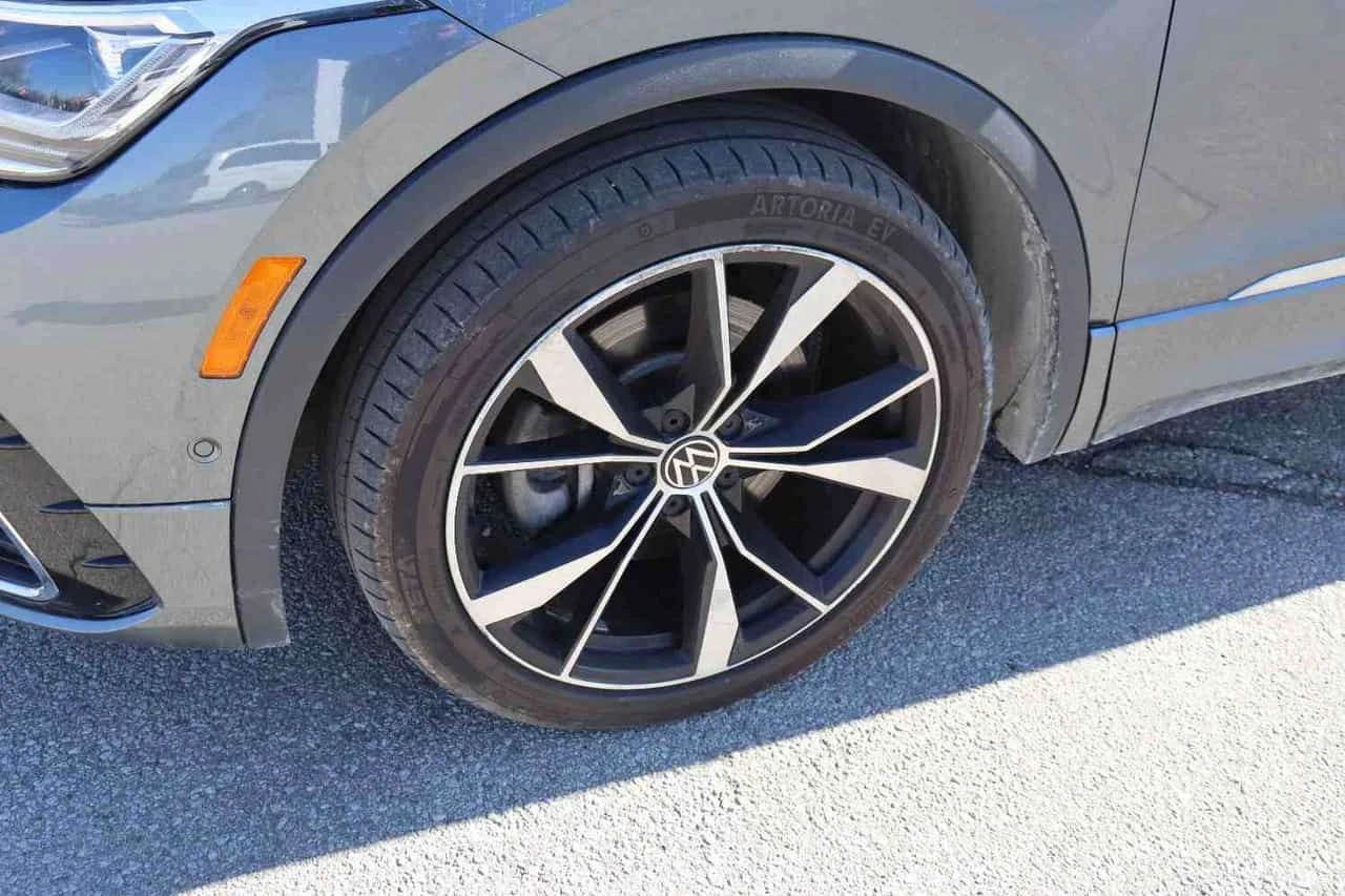 VW Tiguan Highline R Line /360/FENDER , снимка 7 - Автомобили и джипове - 54513526