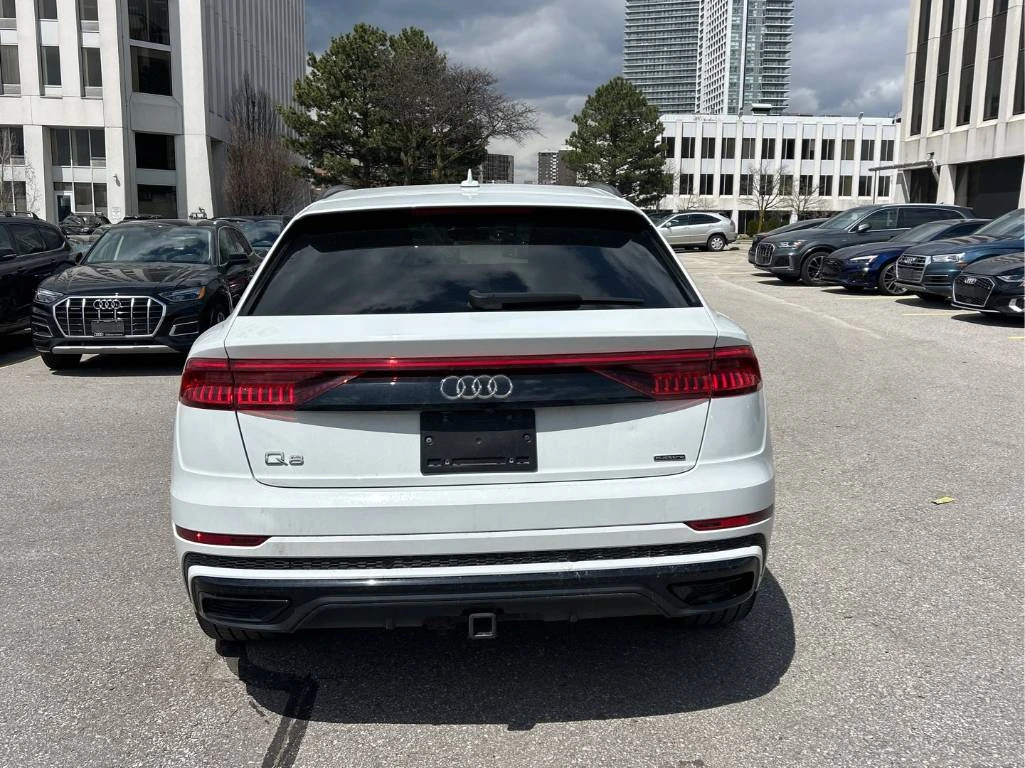 Audi Q8 * TECHNIK * ДИСТРОНИК * 360 * ОБУДХВАНЕ * PANO, снимка 7 - Автомобили и джипове - 54569667