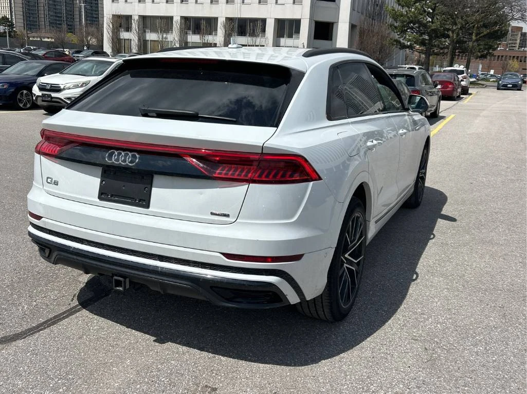 Audi Q8 * TECHNIK * ДИСТРОНИК * 360 * ОБУДХВАНЕ * PANO, снимка 6 - Автомобили и джипове - 54569667