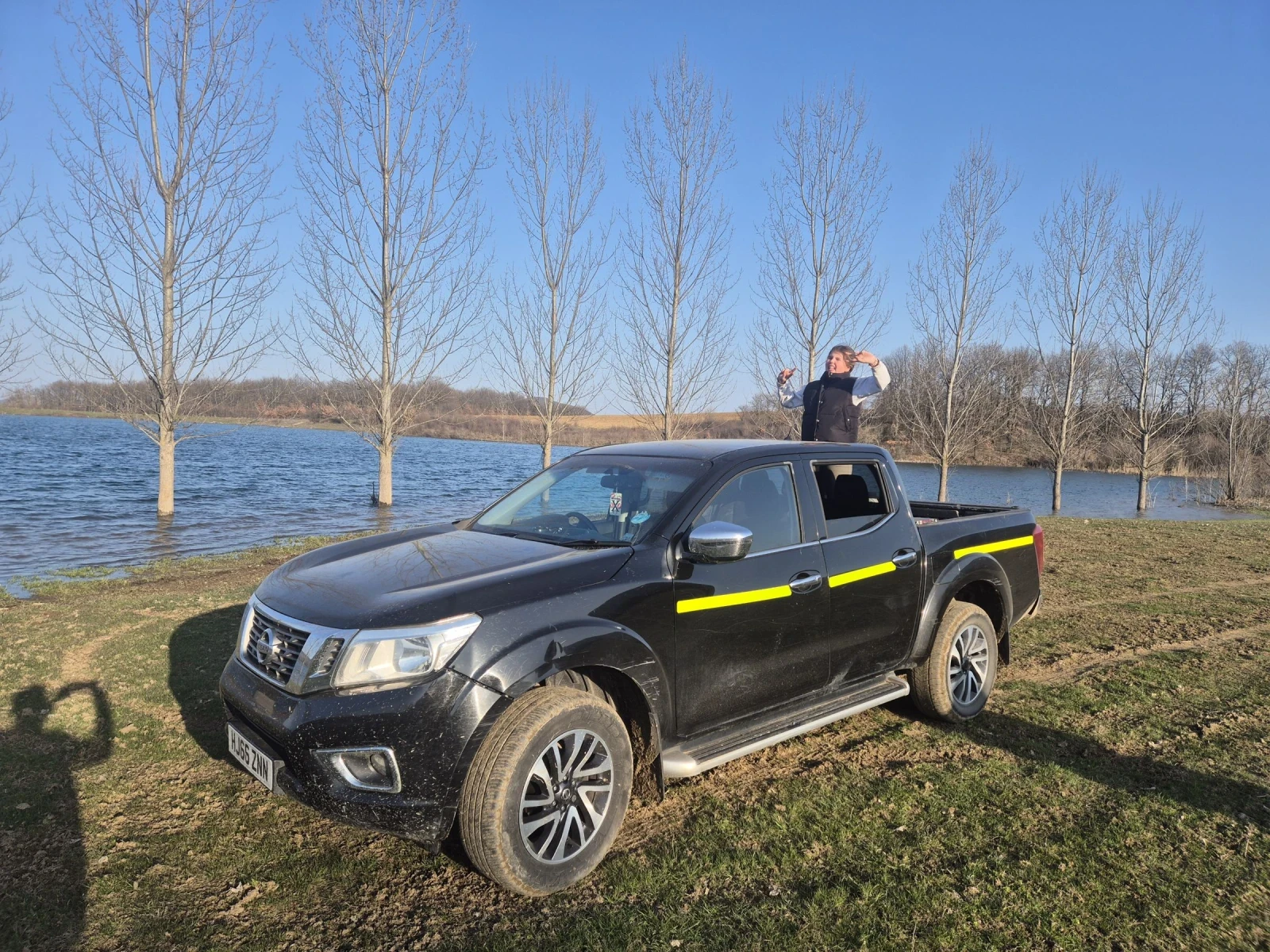 Nissan Navara Пикап, снимка 6 - Автомобили и джипове - 55095870