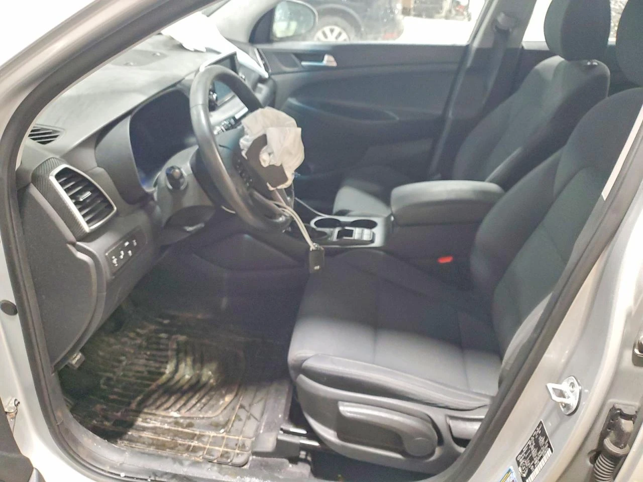 Hyundai Tucson 2.0l Limited, снимка 7 - Автомобили и джипове - 54732558