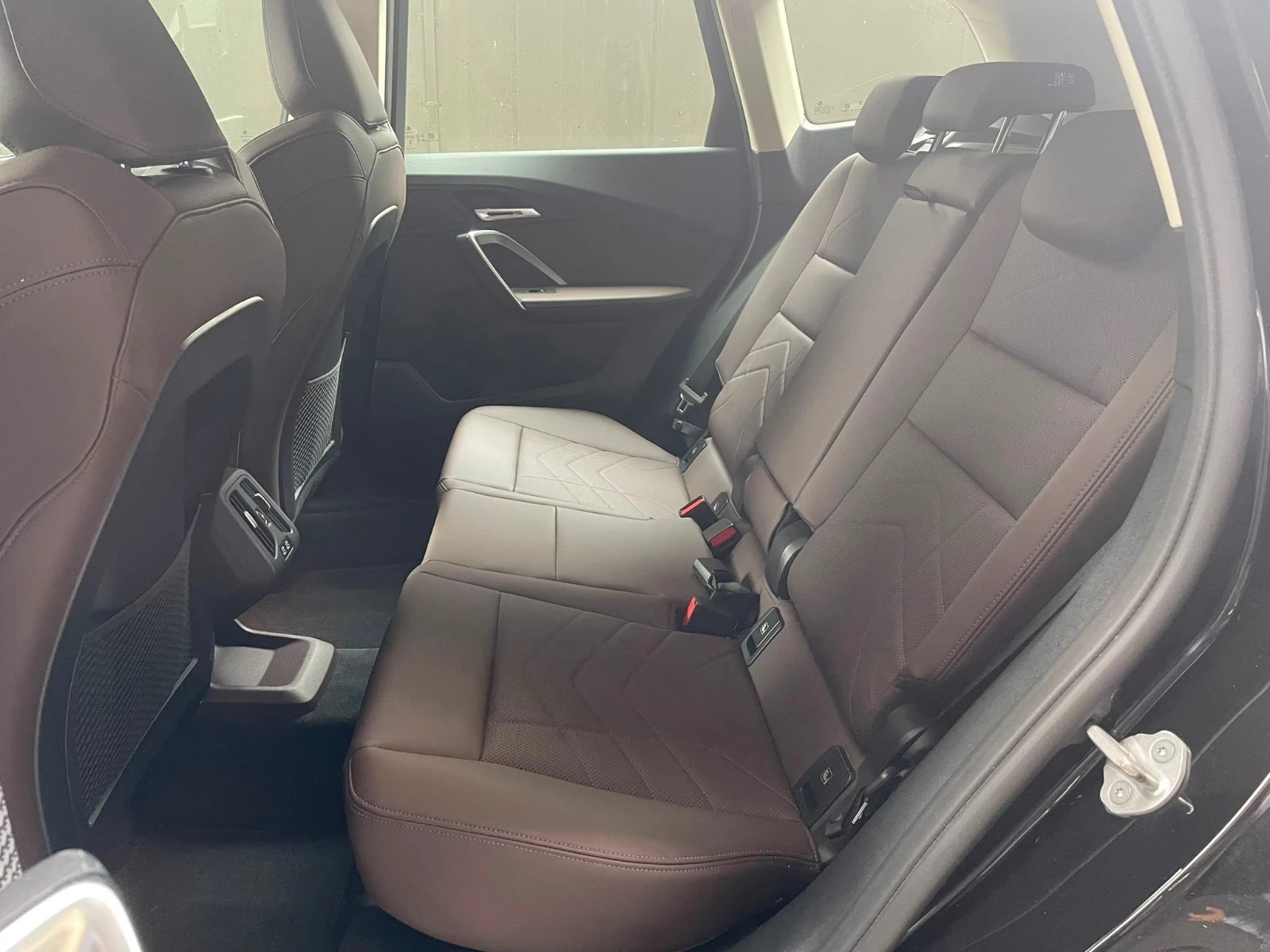 BMW X1 xDrive20d Гаранционен, снимка 12 - Автомобили и джипове - 54890157