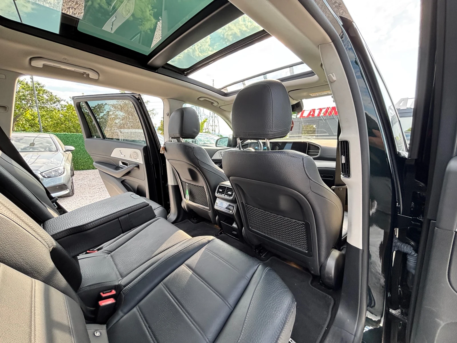 Mercedes-Benz GLS 400 400d/AMG/LED/7 МЕСТЕН , снимка 14 - Автомобили и джипове - 55572154