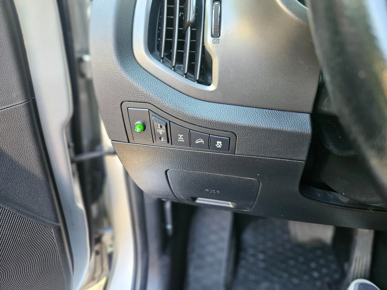 Kia Sportage 2.0i 4WD автомат, кожа, панорама, NAVI, KEYS, снимка 16 - Автомобили и джипове - 55624869