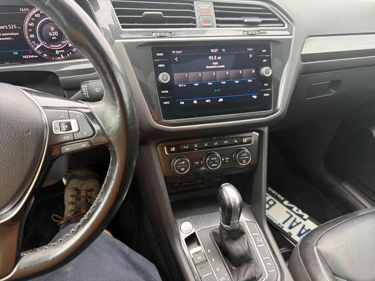 VW Tiguan Highline / FENDER / CAMERA / CARFAX / АВТОКРЕДИТ, снимка 9 - Автомобили и джипове - 55632564