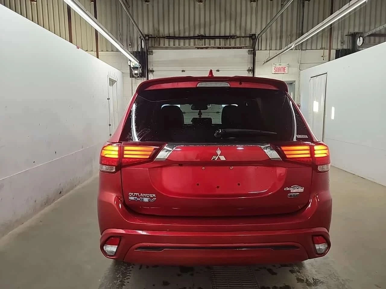 Mitsubishi Outlander, снимка 5 - Автомобили и джипове - 56688714