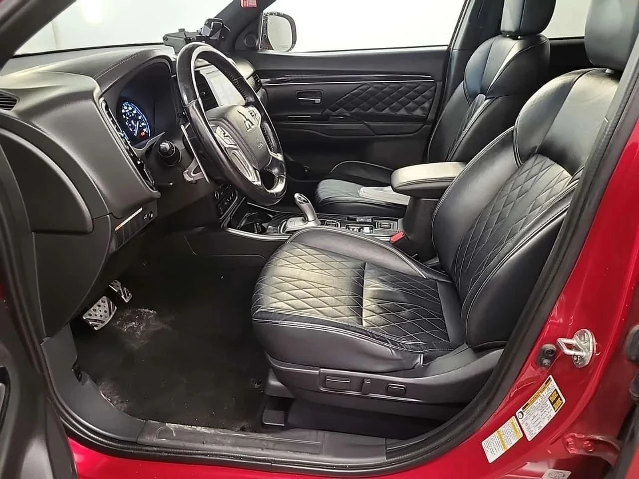 Mitsubishi Outlander, снимка 7 - Автомобили и джипове - 56688714