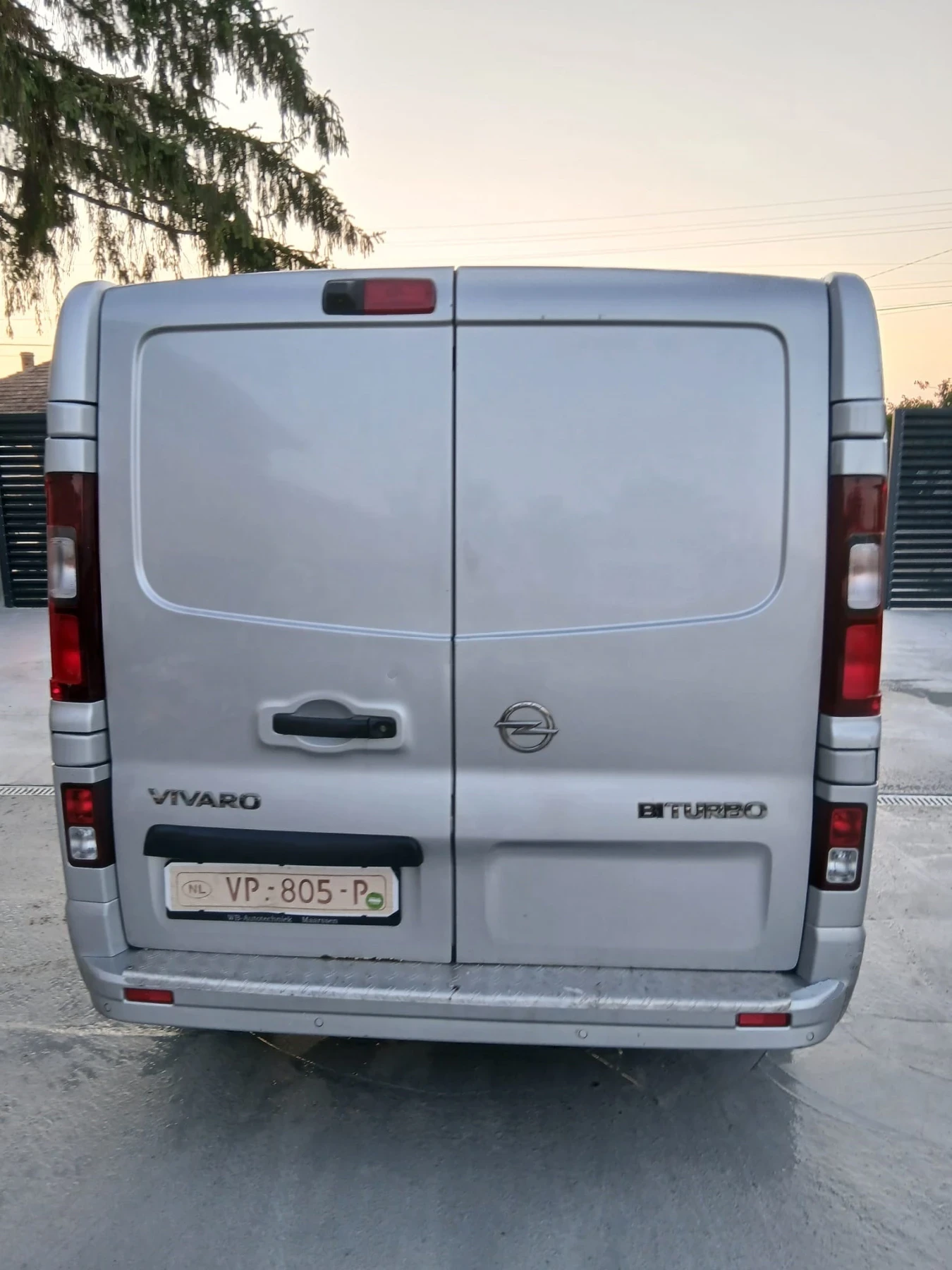 Opel Vivaro 1.6 CDTI BiTurbo Sport EcFlex - изображение 4