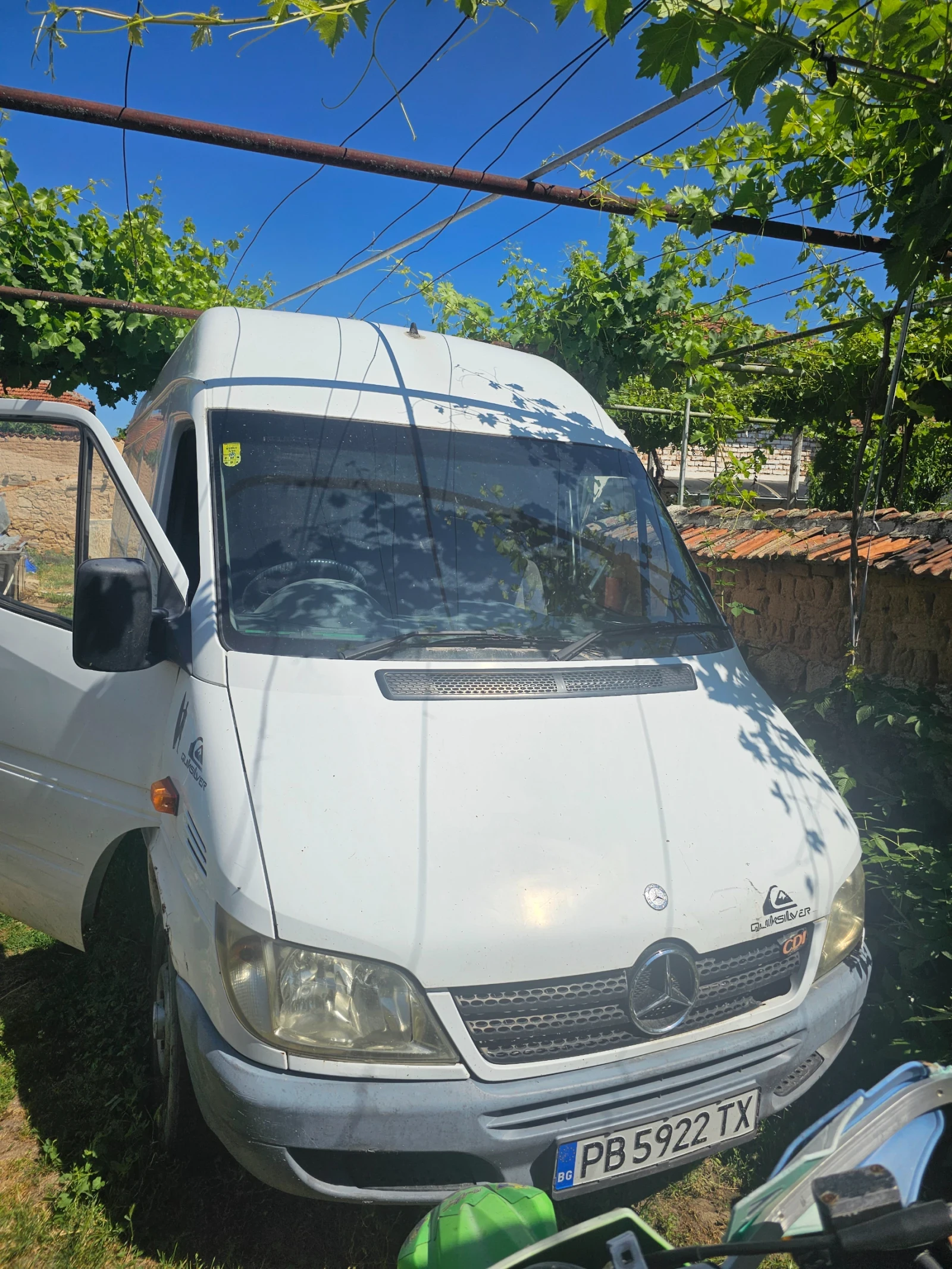 Mercedes-Benz 313 Десен волан 