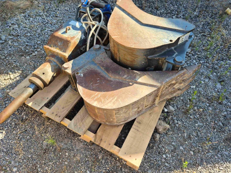 Багер Cat 305E2, снимка 17 - Индустриална техника - 51970699