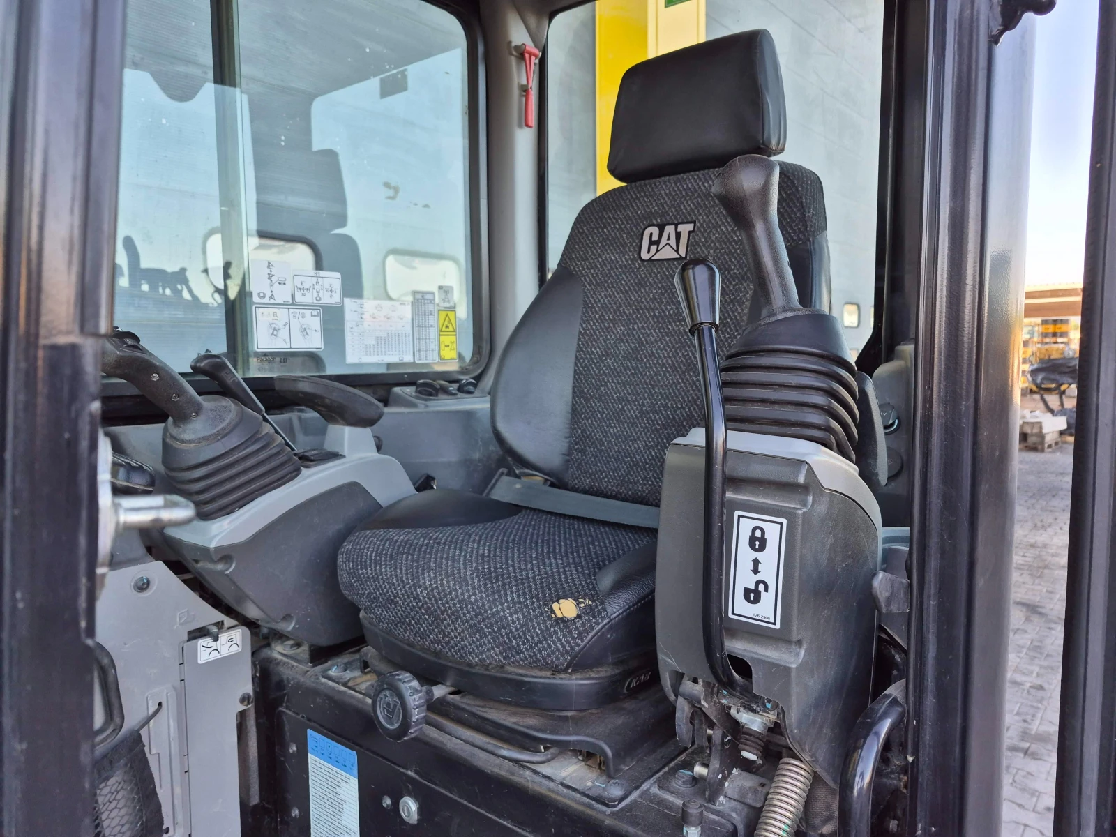  Cat 305E2 | Mobile.bg   12