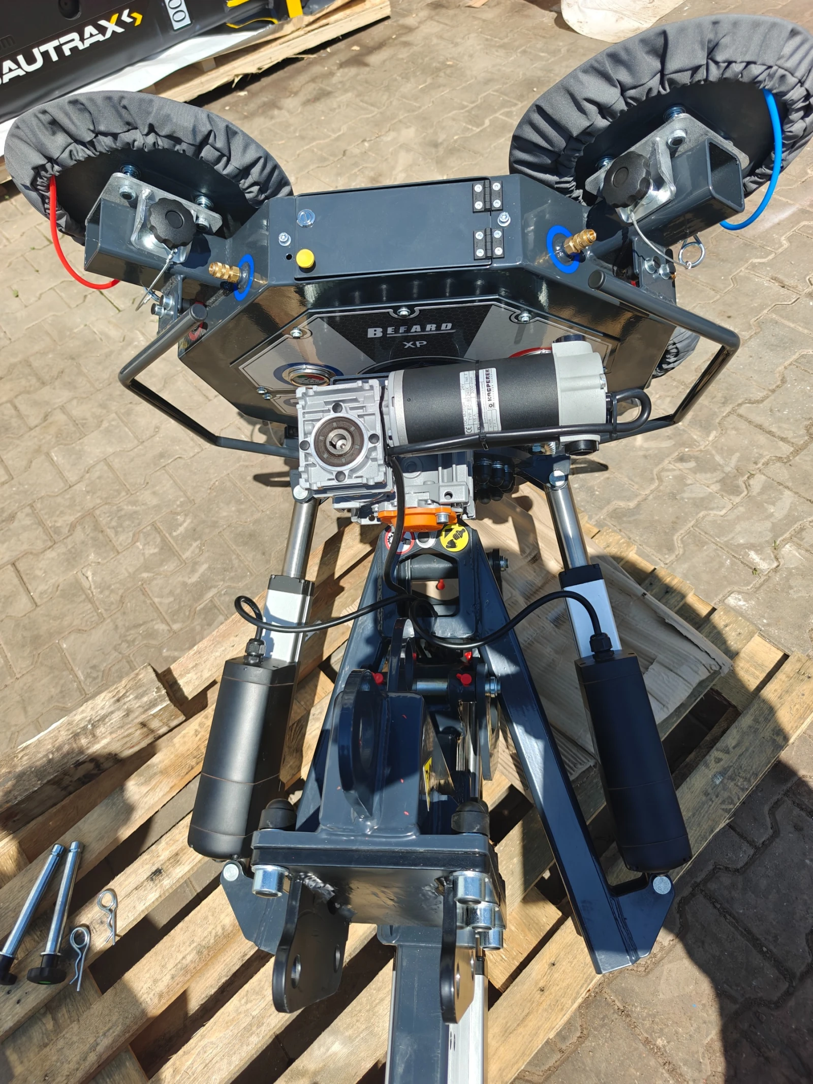 Допълнително оборудване Друг вид Вакуумен хващач Befard HGT 1200, 1200кг кг - нов, снимка 16 - Индустриална техника - 55047519