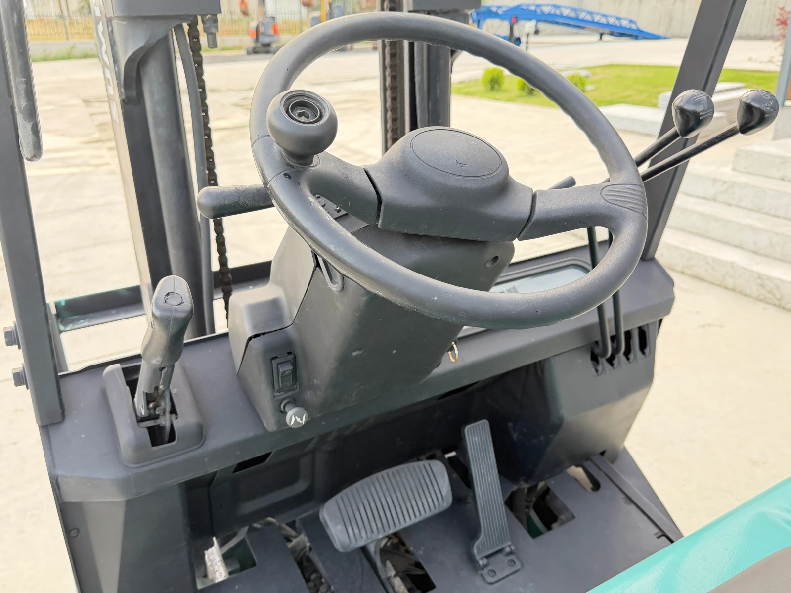 Мотокар Yale Sumitomo 1.5 Тона / БЕЗ ЕЛЕКТРОНИКА / Автомат, снимка 11 - Индустриална техника - 53631976