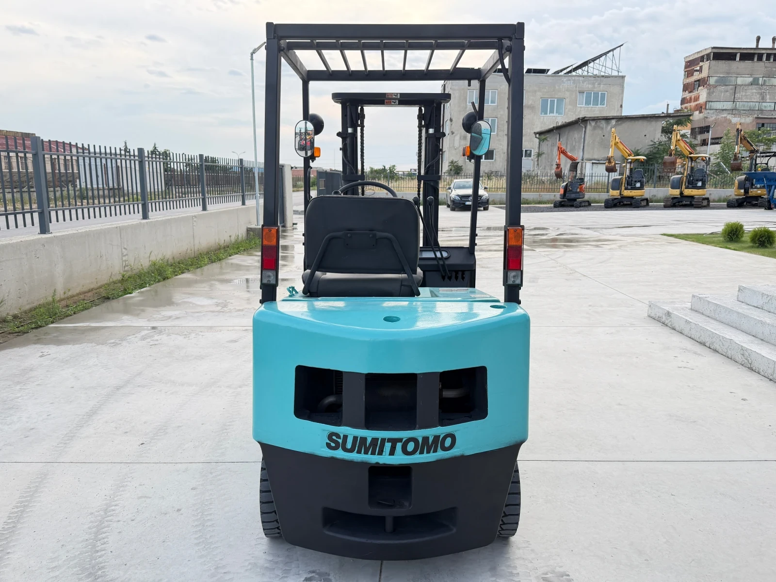 Мотокар Yale Sumitomo 1.5 Тона / БЕЗ ЕЛЕКТРОНИКА / Автомат, снимка 4 - Индустриална техника - 53631976