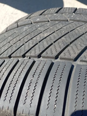 Гуми Зимни 295/40R19, снимка 5