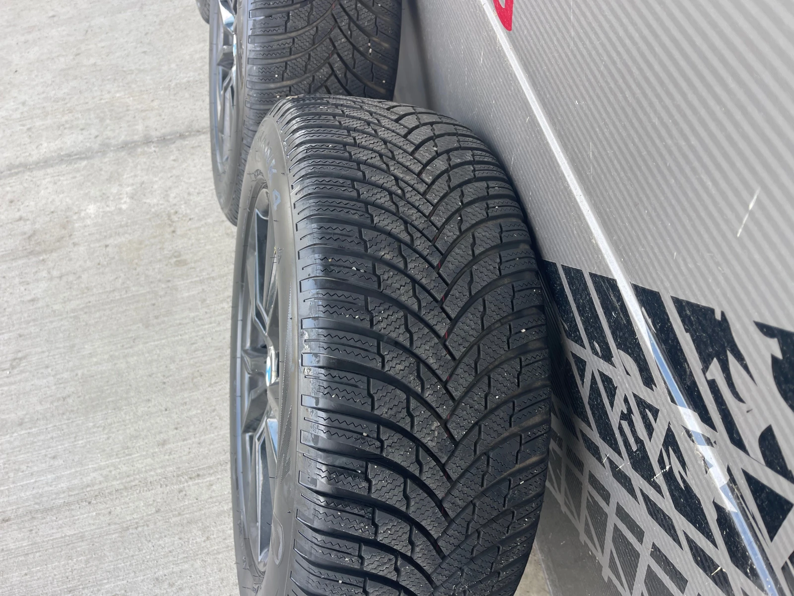    255/55R18  BMW X5 | Mobile.bg   11