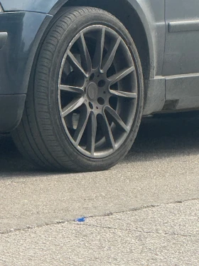        225/40R18