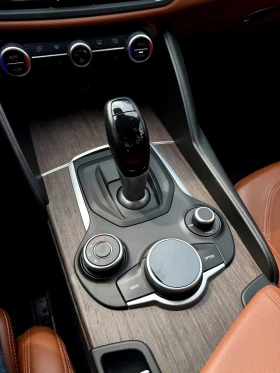 Alfa Romeo Giulia 2.0 RWD Ti, снимка 12