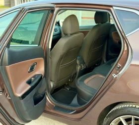Kia Ceed 1.6i Automatic Panorama Premium 153хил км, снимка 11
