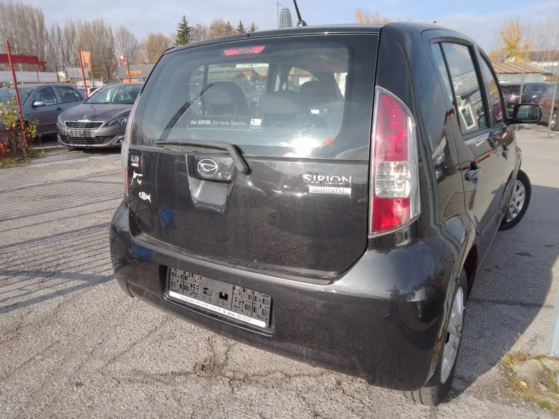 Daihatsu Sirion 4 х 4, снимка 15 - Автомобили и джипове - 40838879