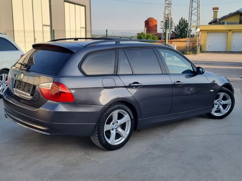 BMW 318 Комби, снимка 4 - Автомобили и джипове - 46784490