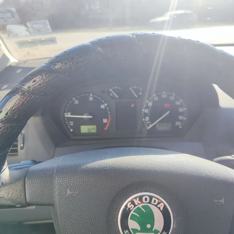 Skoda Fabia 1.9 SDI, снимка 9 - Автомобили и джипове - 49083985