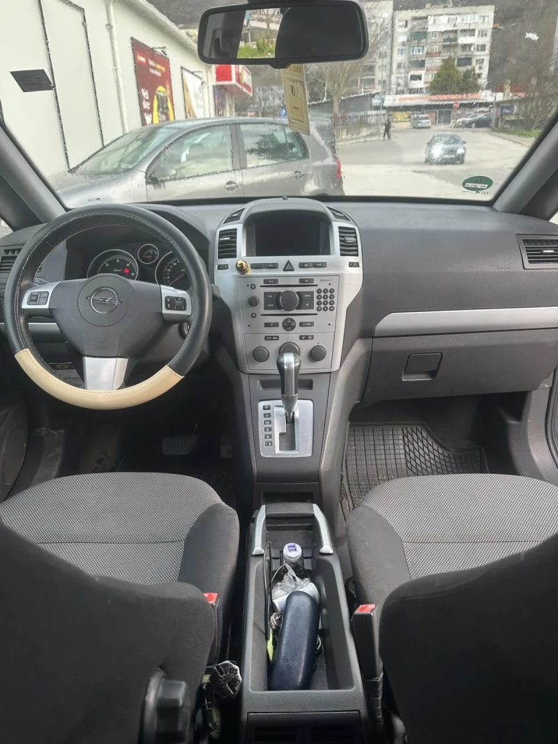 Opel Zafira 1.9 CDTI, снимка 6 - Автомобили и джипове - 52964813