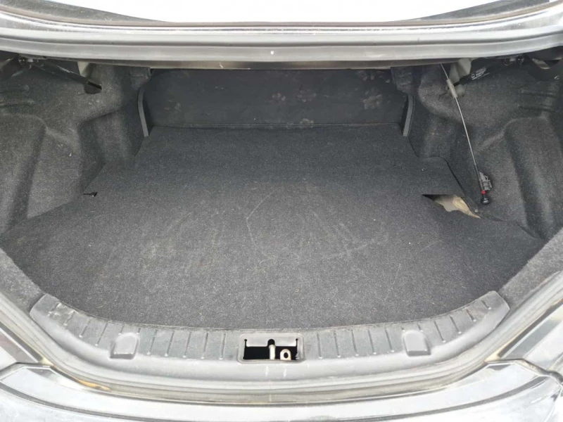 Hyundai Genesis PREMIUM| TUNED| ШИБЕДАХ| 2 КЛЮЧА| ПОДГРЕВ, снимка 4 - Автомобили и джипове - 53571183