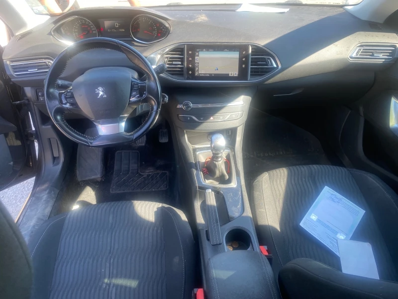 Peugeot 308 1.6 Blue HDI, снимка 10 - Автомобили и джипове - 37289751