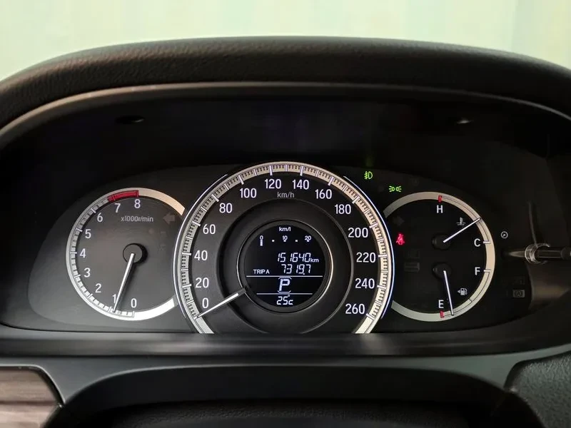 Honda Accord 2.4, снимка 8 - Автомобили и джипове - 54253372