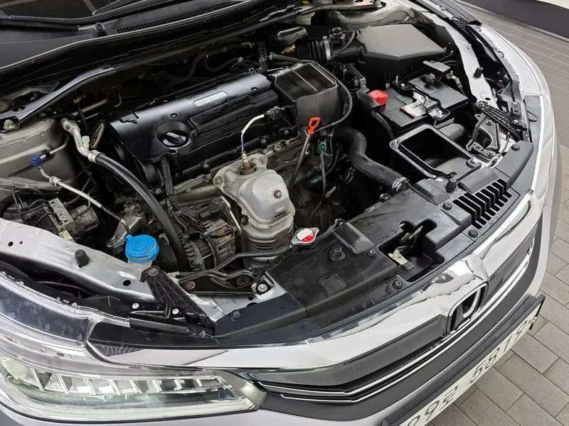 Honda Accord 2.4, снимка 6 - Автомобили и джипове - 54253372