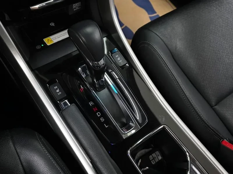 Honda Accord 2.4, снимка 9 - Автомобили и джипове - 54253372