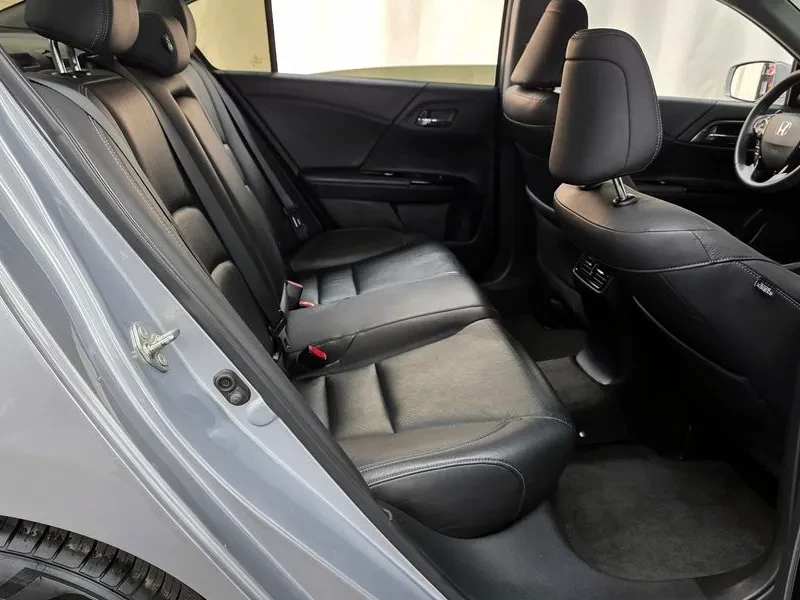 Honda Accord 2.4, снимка 12 - Автомобили и джипове - 54253372