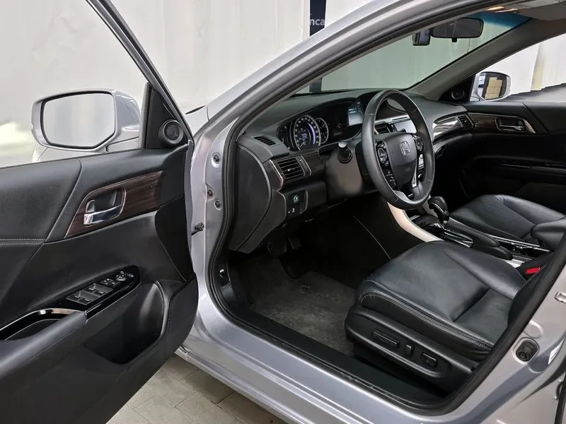 Honda Accord 2.4, снимка 10 - Автомобили и джипове - 54253372