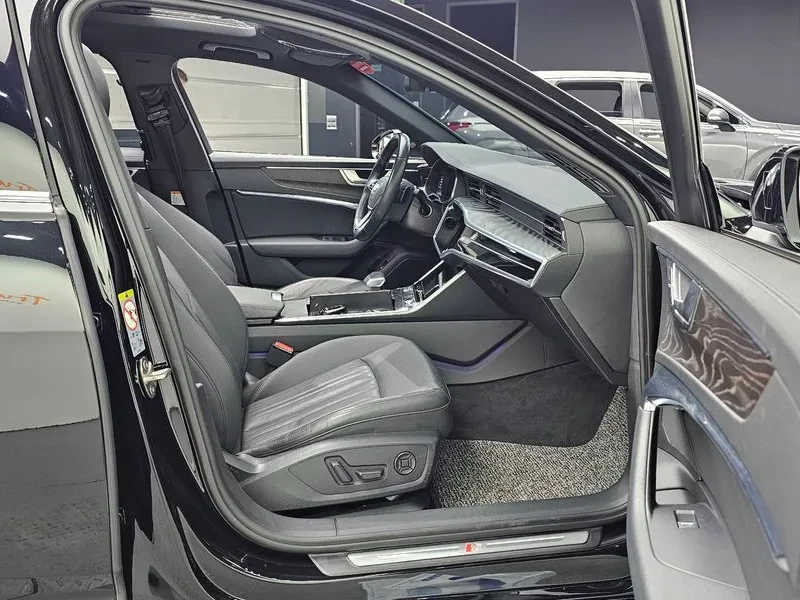 Audi A6 2.0 TFSI - САМО 30% АВАНС, снимка 11 - Автомобили и джипове - 56355469