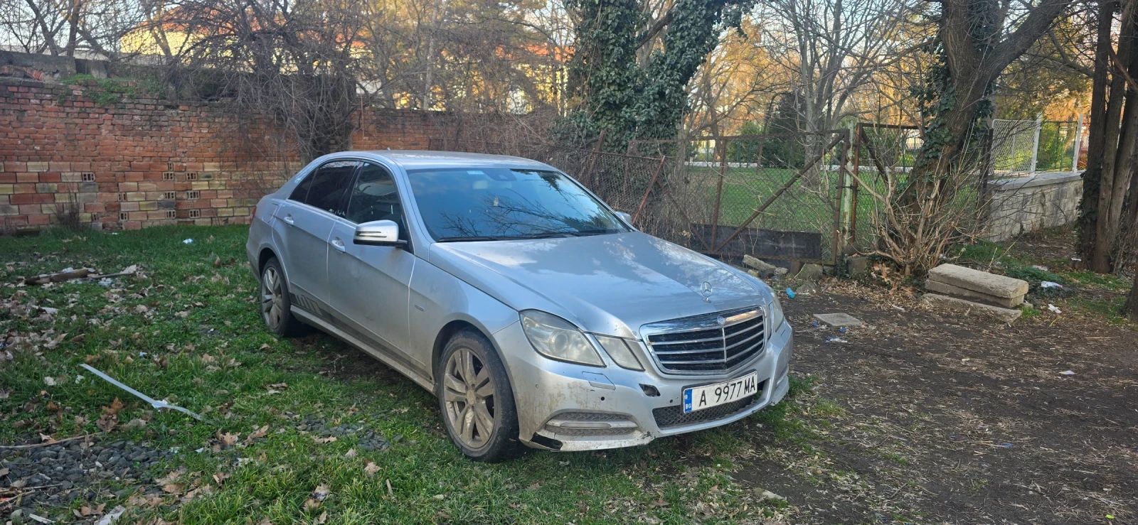 Mercedes-Benz E 220, снимка 1