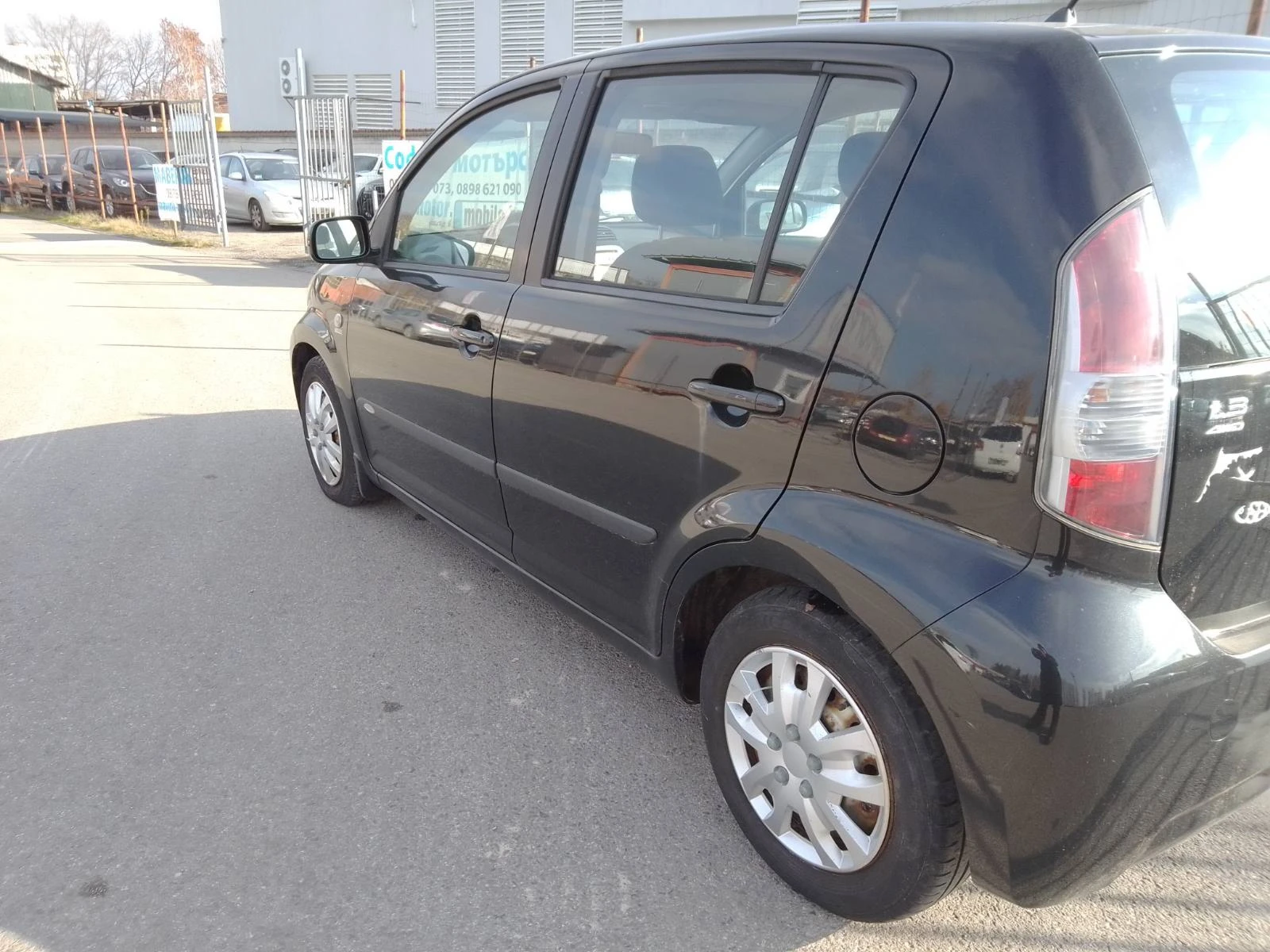 Daihatsu Sirion 4 х 4 - изображение 6