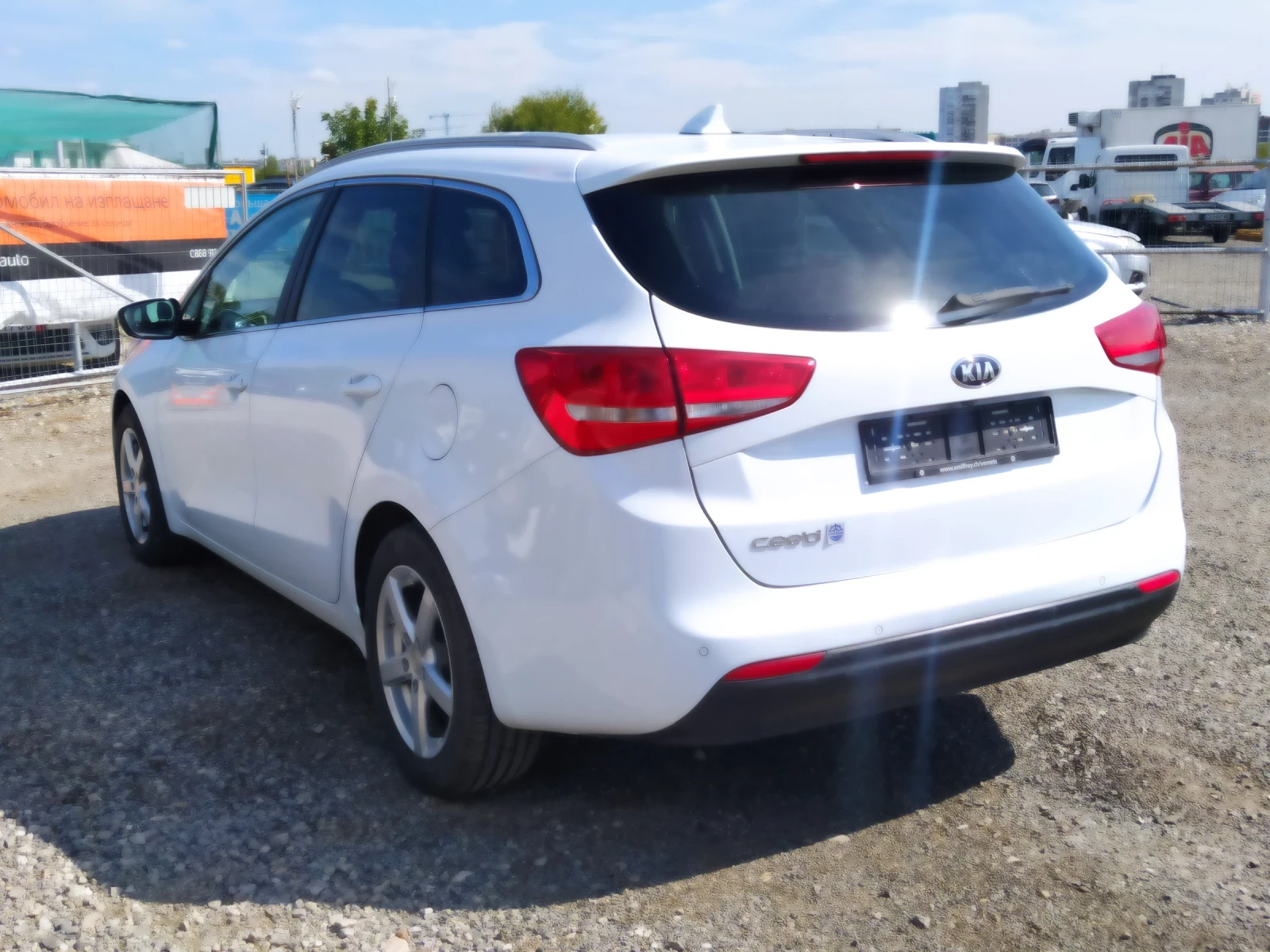 Kia Ceed 1.6i 16V/GDI/Automatic  - изображение 4