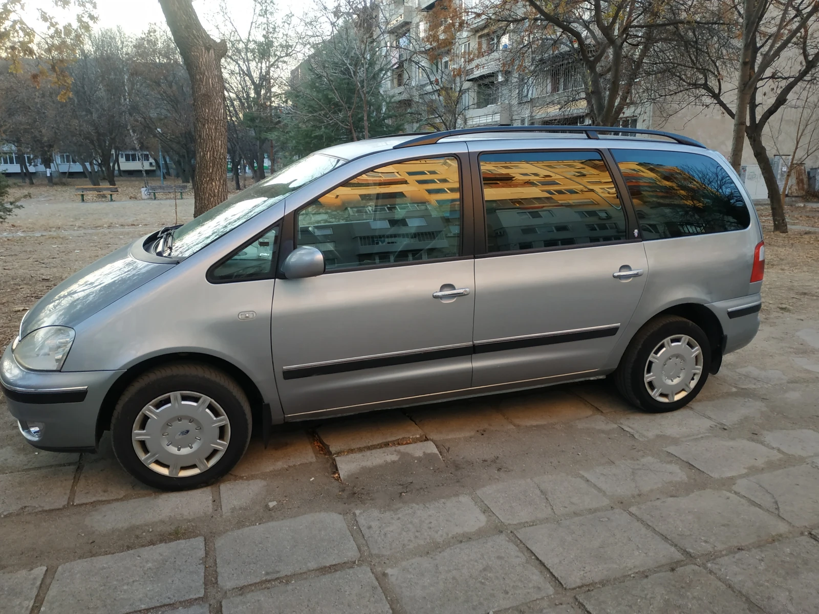 Ford Galaxy 1.9 TDI - изображение 3