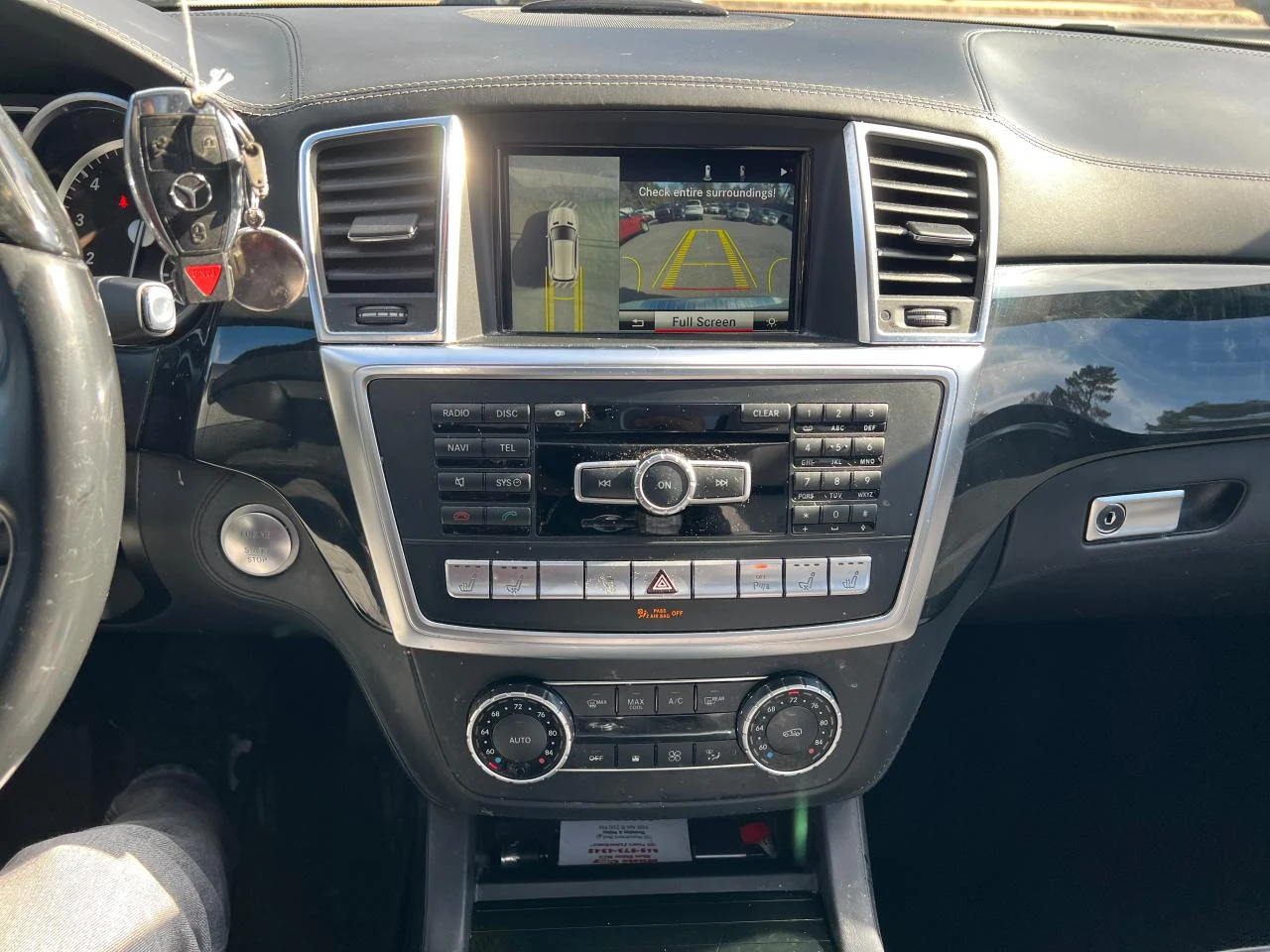 Mercedes-Benz ML 550 ПОДГРЕВ/ОБДУХВАНЕ/ПАНОРАМА/СЛЕДЕНЕ НА ЛЕНТИ/КАМЕРА - изображение 9