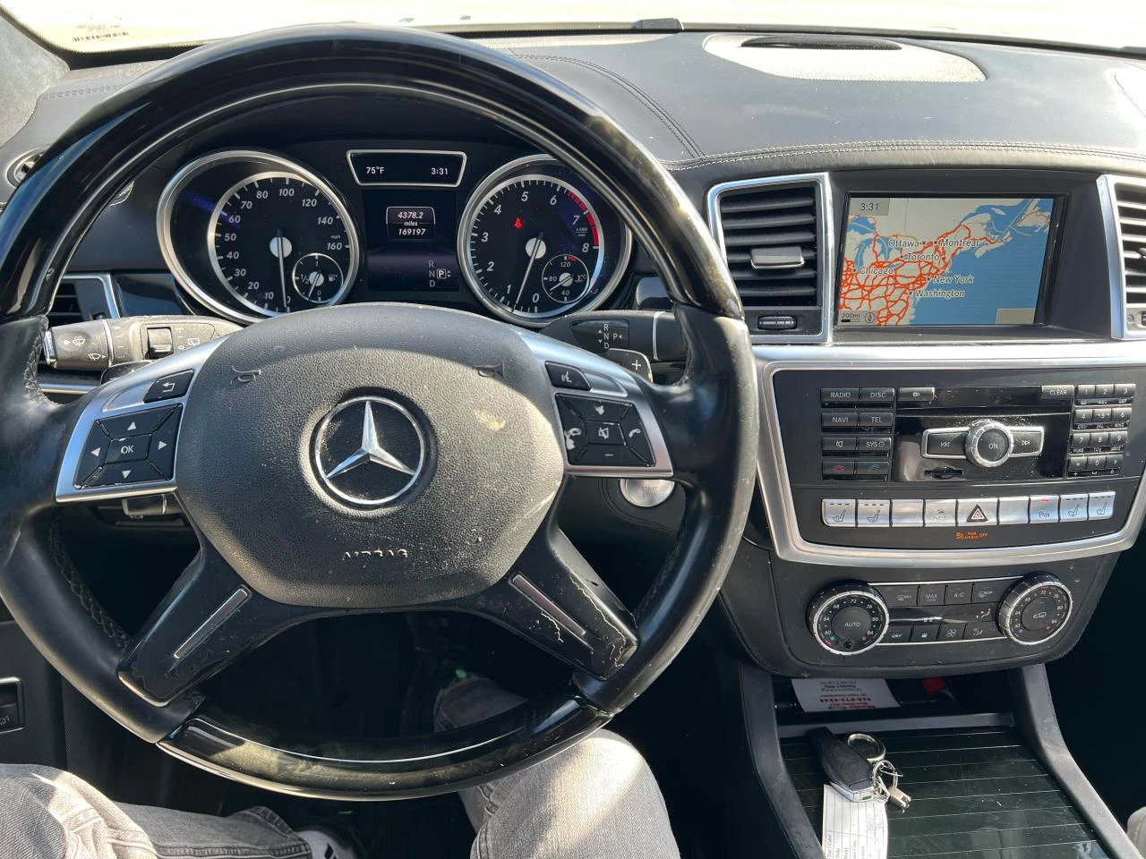 Mercedes-Benz ML 550 ПОДГРЕВ/ОБДУХВАНЕ/ПАНОРАМА/СЛЕДЕНЕ НА ЛЕНТИ/КАМЕРА - изображение 7
