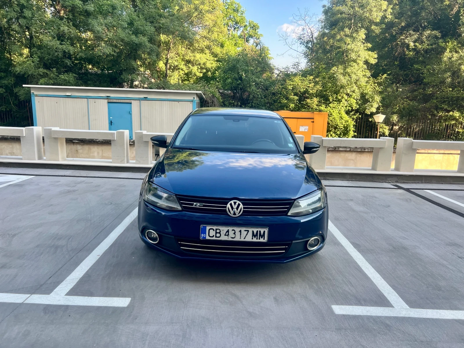 VW Jetta MK6 2.0 TDI - изображение 2