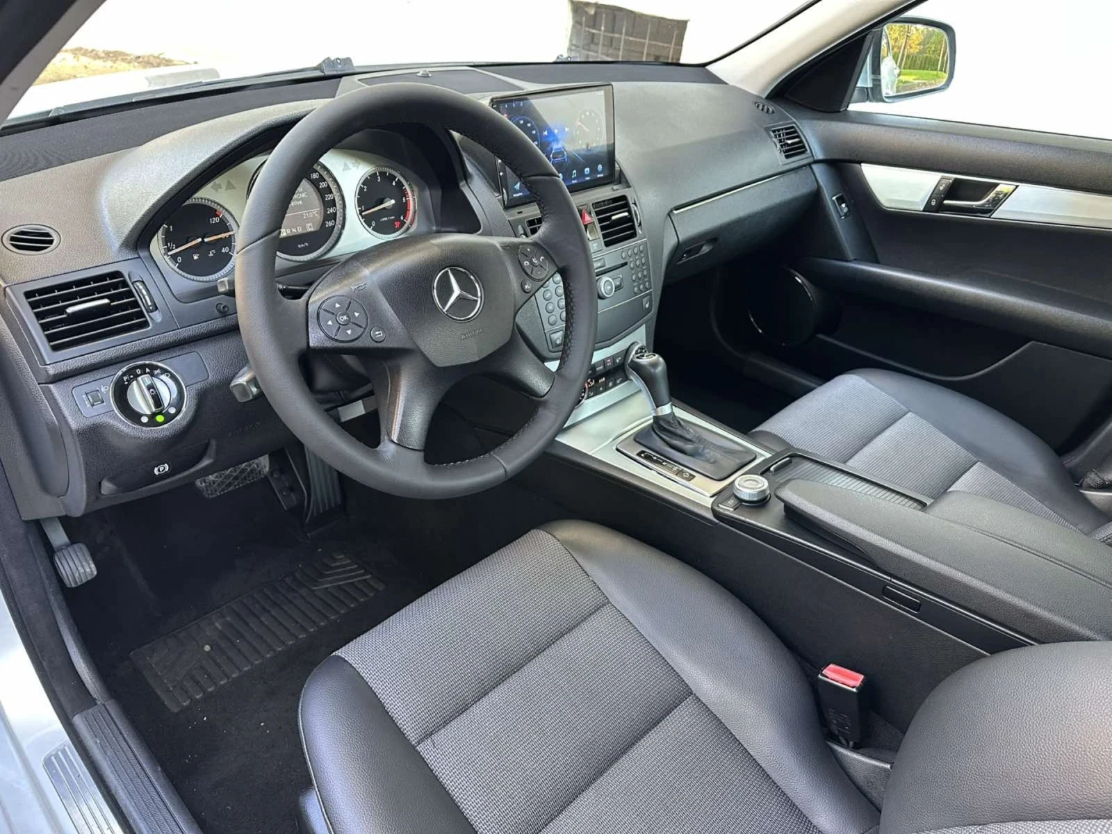 Mercedes-Benz C 220 CDI / АВТОМАТИК  / ПОДГРЕВ  - изображение 9