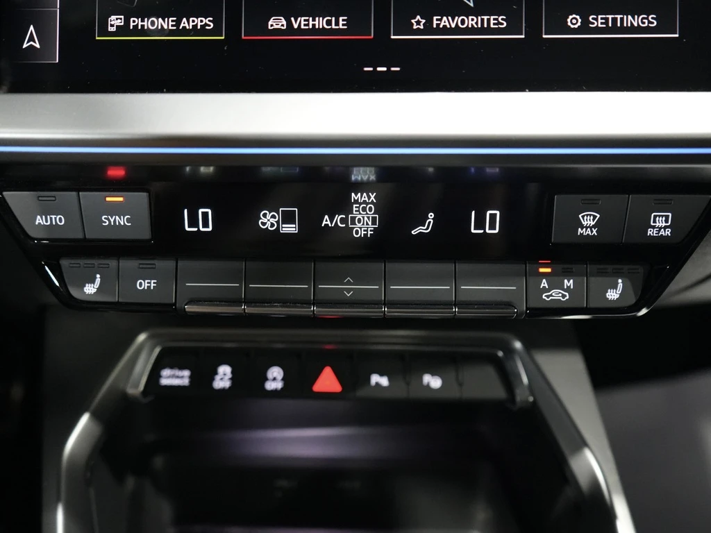 Audi S3 2.0 TFSI Quattro / CARPLAY / AMBIENT | Mobile.bg   13