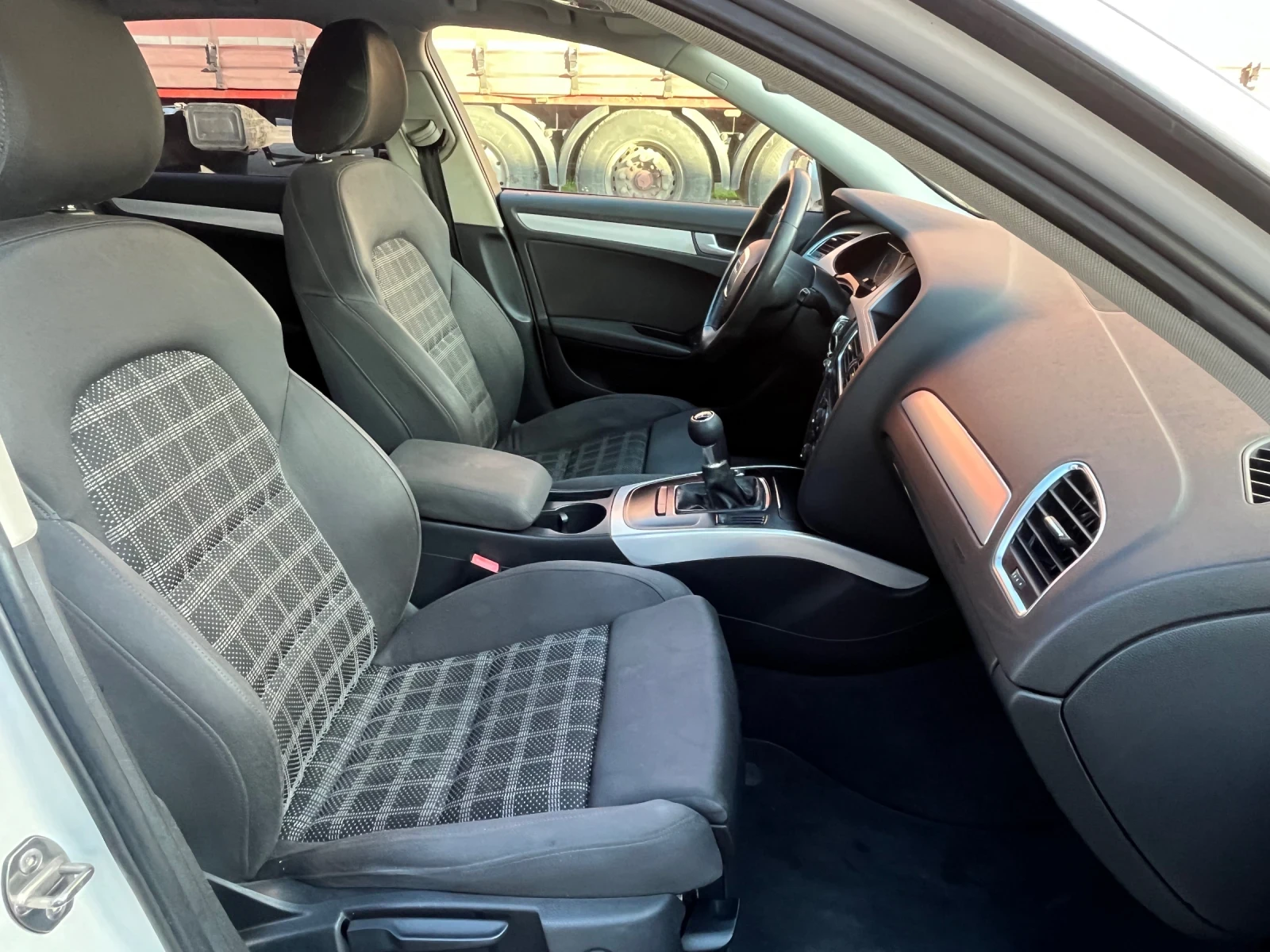 Audi A4 2.0TDI 6 143  | Mobile.bg   14