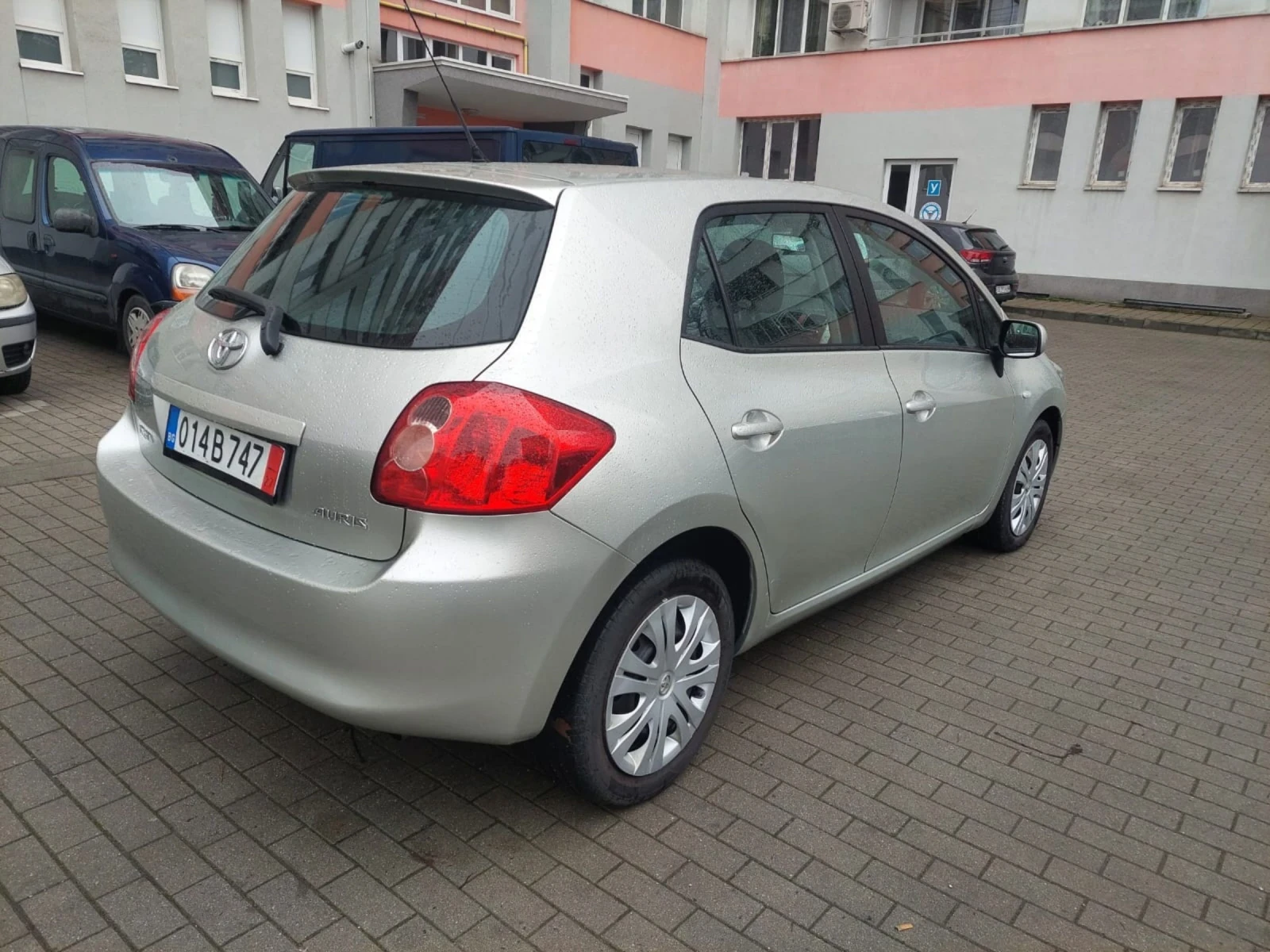 Toyota Auris 1.4i ТОП състояние - изображение 6