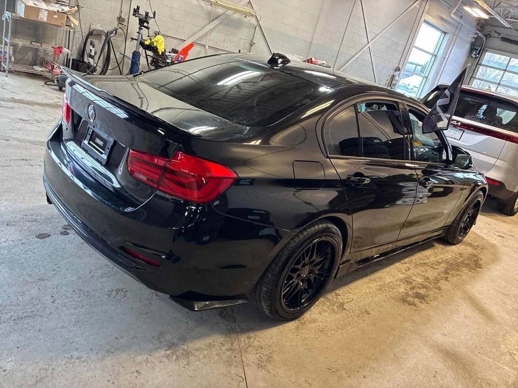 BMW 330 * 330i xDrive * CARFAX * ���� �� �� | Mobile.bg � ����������� 4