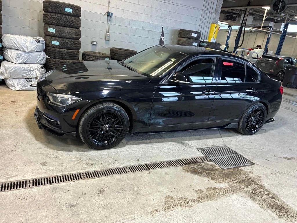 BMW 330 * 330i xDrive * CARFAX * ���� �� �� | Mobile.bg � ����������� 3